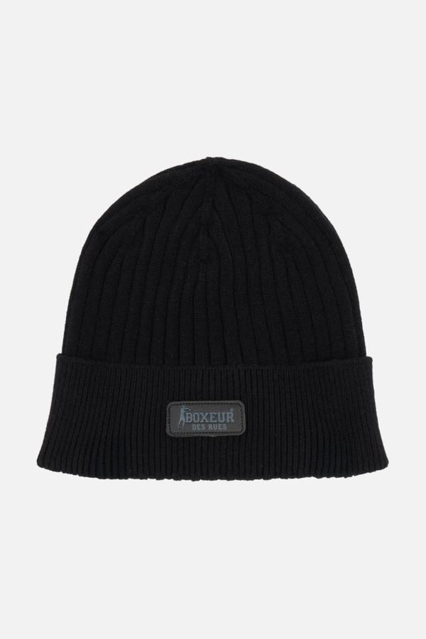 Cappelino Nero Con Maglia A Coste E Placchetta Logata